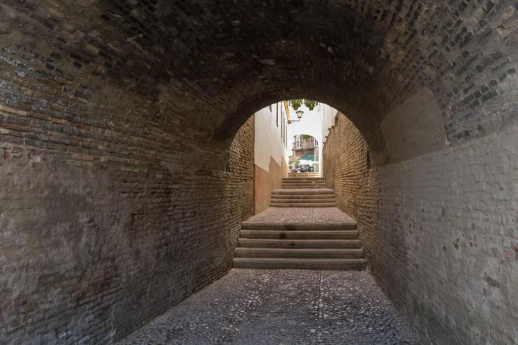 Castilla Triana Courtyard By Valcambre Sevilha Exterior foto